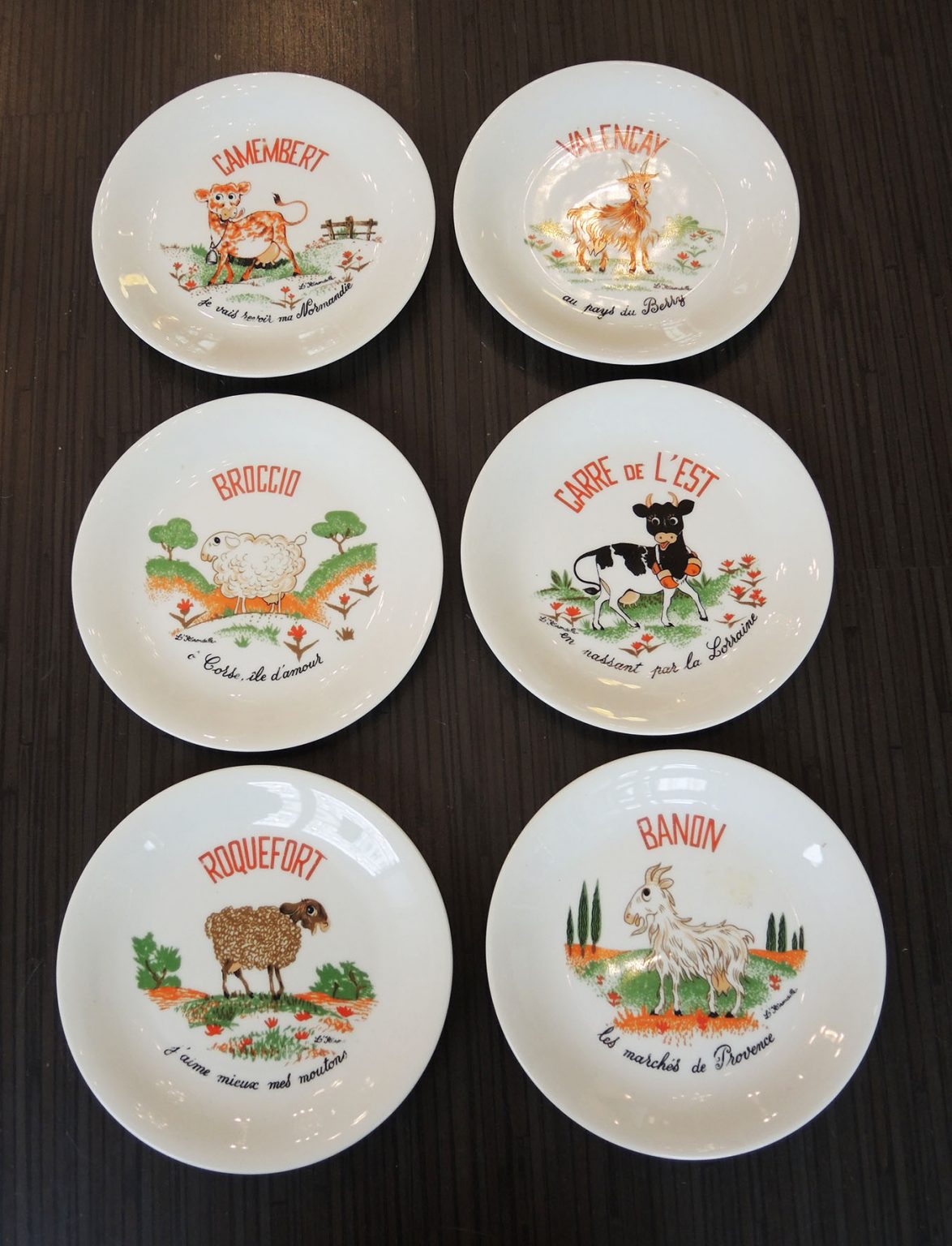 Service à Fromage En Porcelaine L'Hirondelle - Blanc, Motif Fromage, Occasion En Très Bon état
