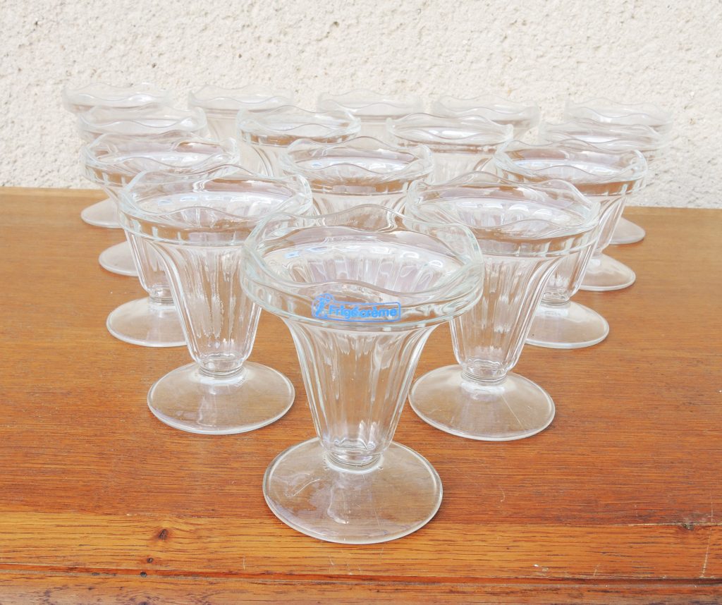 Lot De 6 Coupes à Glace Ou Fruits En Verre Bleu – Vintage Et élégantes