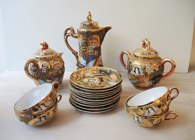 Ancien Service de Thé Japonais en Porcelaine Vintage French Finds Ancien Service de Thé Japonais en Porcelaine Vintage French Finds