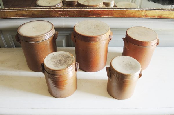 Lot de 5 Pots Vintage en Grès « de Bonny » avec Couvercle