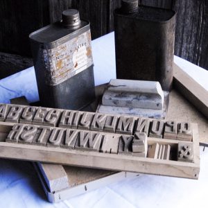 Imprimerie Vintage Portative avec Lettres en Bois