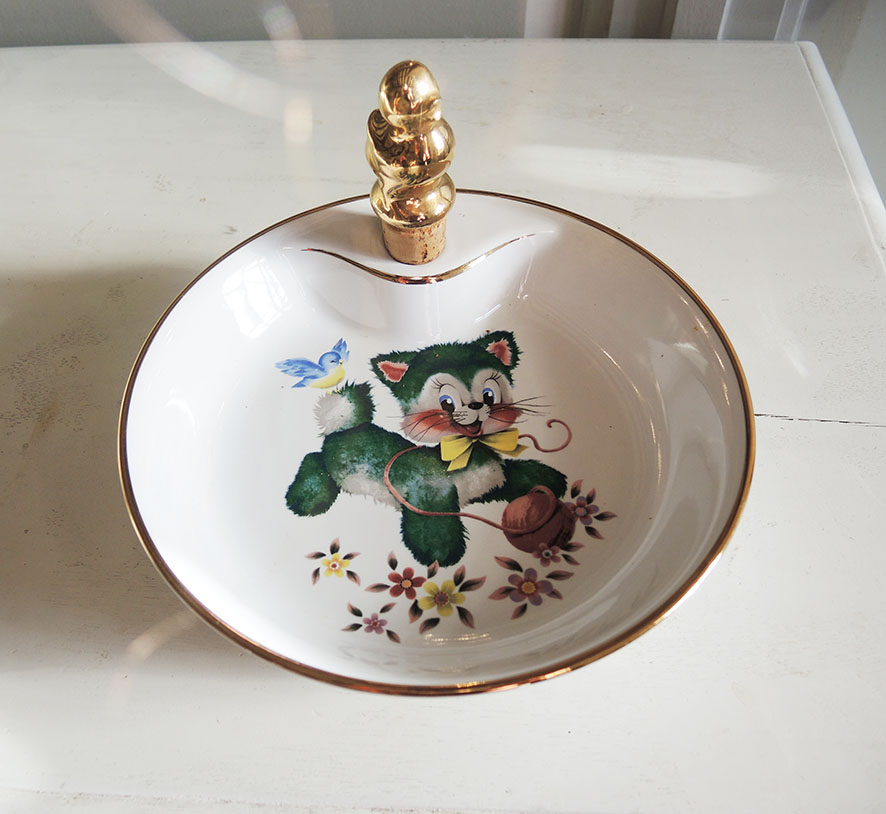 VENDU – Ancienne assiette chauffante bébé porcelaine shabby – Le Grenier de  Lisette