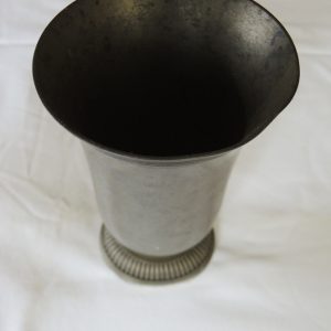 Ancien Vase / Calice en Etain Poinçonné