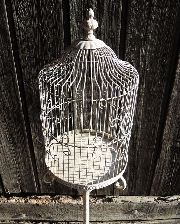 Grande cage à oiseaux sur pied A.I.C. Antique Decorative On Design En vente  sur 1stDibs