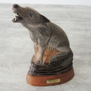 Statuette de Loup Vintage en Véritable Corne