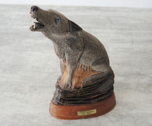 Statuette de Loup Vintage en Véritable Corne