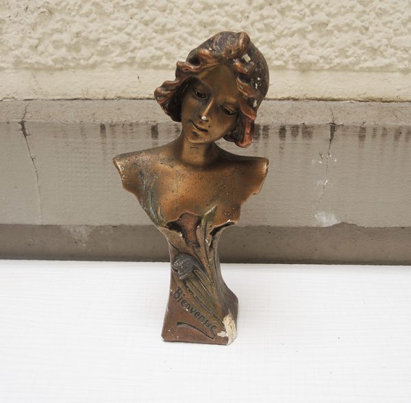 Buste de Femme Vintage Art Déco “Bienvenue”