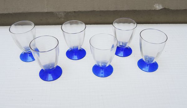 5 verres à pied bleu dans le style Art Déco - Début de Série