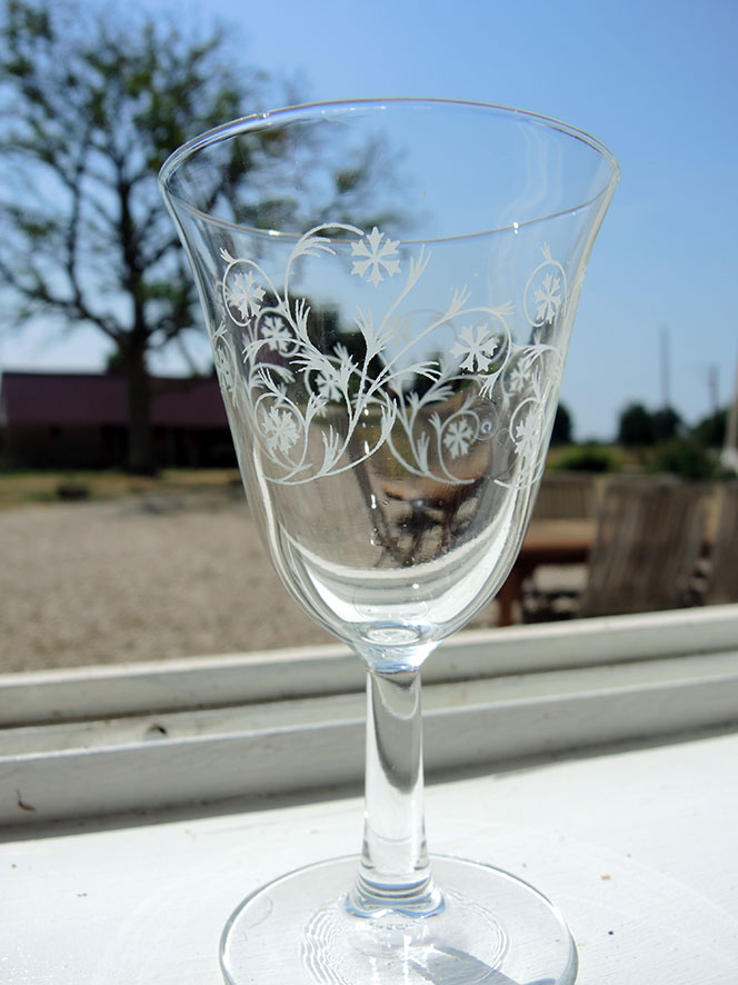 Verre à vin en verre transparent