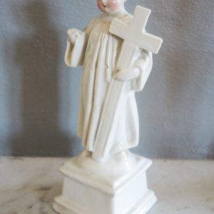 Figurine Enfant de Chœur avec Crucifix Vintage
