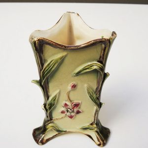 Ancien Vase en Barbotine Art Nouveau