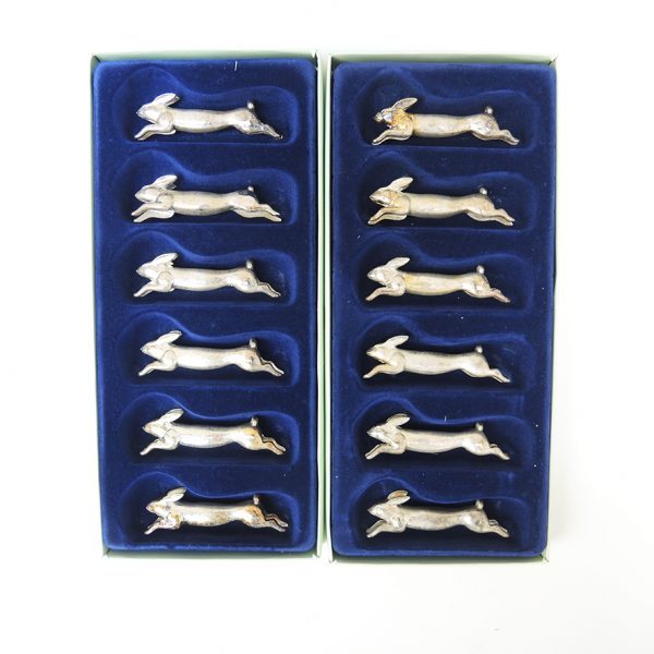 12 Anciens Porte-Couteaux Lapin en Métal
