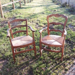 Anciens Fauteuils en Bois Paillés