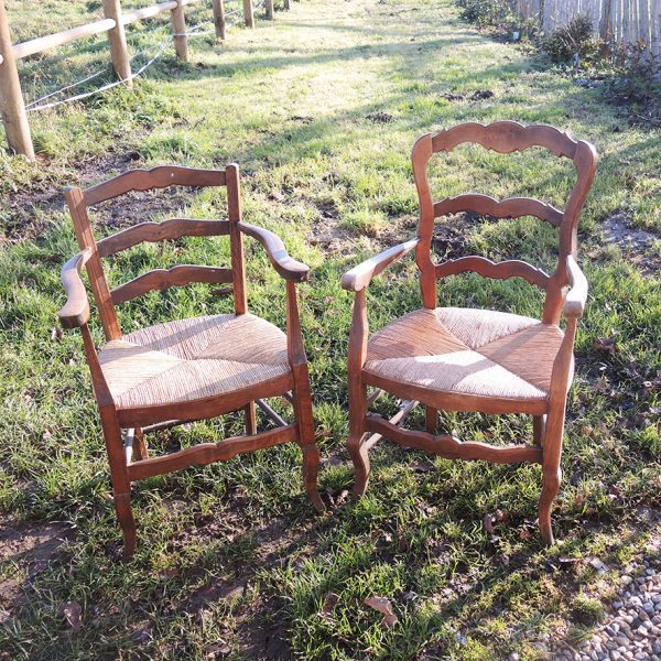Anciens Fauteuils en Bois Paillés