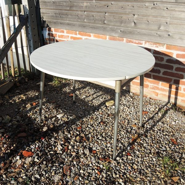 Ancienne Table Ronde en Formica Blanc