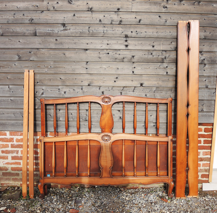 cadre-de-lit-double-en-merisier-massif-vintage Ancien Cadre de Lit Double en Mérisier Massif NF