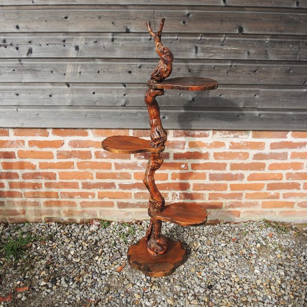 Ancien Porte-Plante en Pied de Vigne