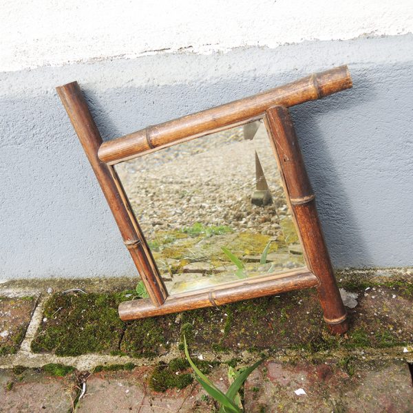 Ancien Miroir Biseauté avec Cadre en Faux Bambou