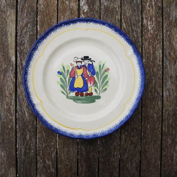 Ancienne Assiette Plate en Céramique Couple Breton
