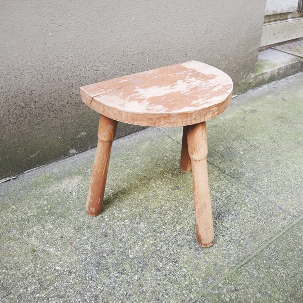 Ancien Tabouret de Traite en Bois Brute