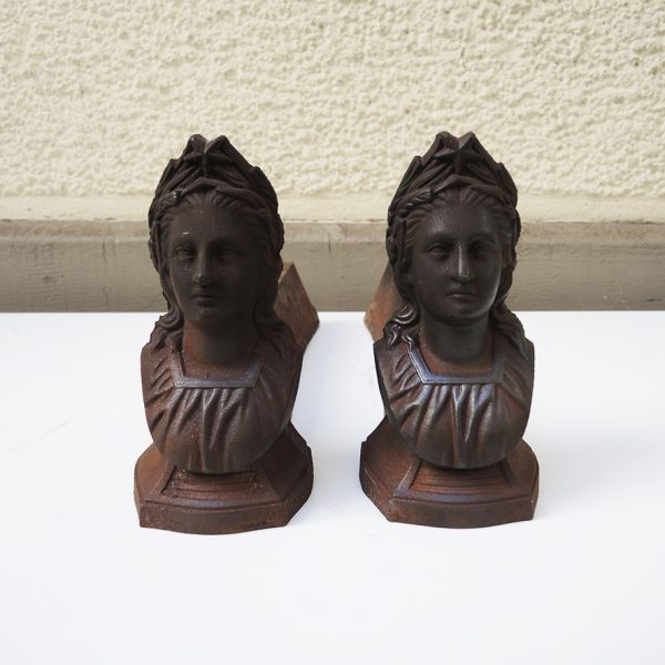 Anciens Chenets en Fonte Buste de Femme Etoilée