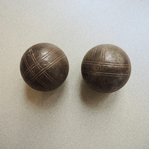2 Anciennes Boules de Pétanque