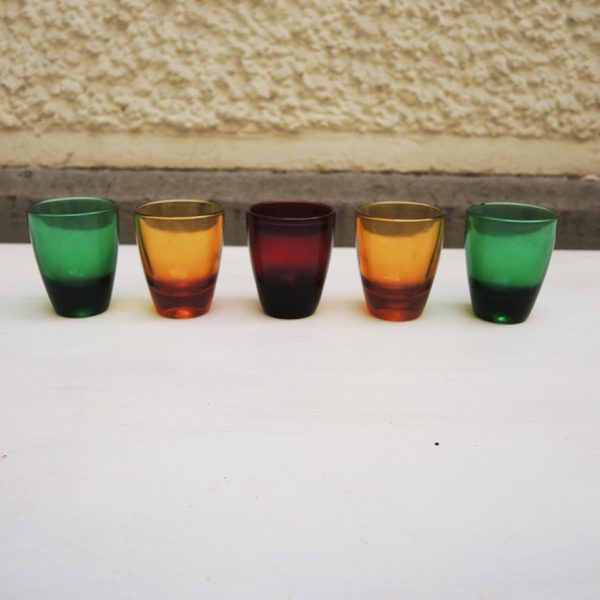 5 Anciens Verres à Liqueur en Verre Coloré