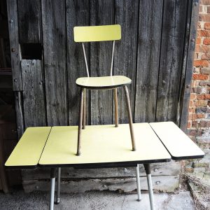 Anciennes Table & Chaise en Formica Jaune