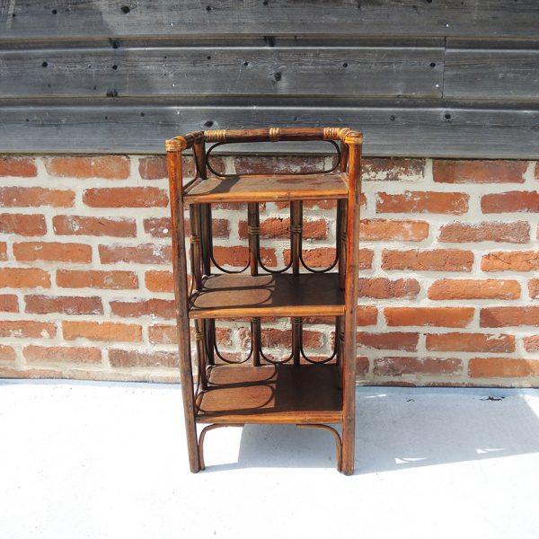 Ancien Chevet Etagère en Rotin
