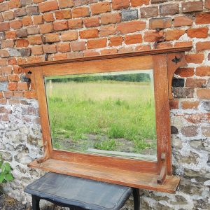 ancien-miroir-biseaute-avec-cadres-tablette-en-bois