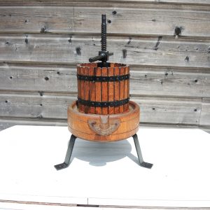 Ancien Pressoir à Fruits en Fer & Bois