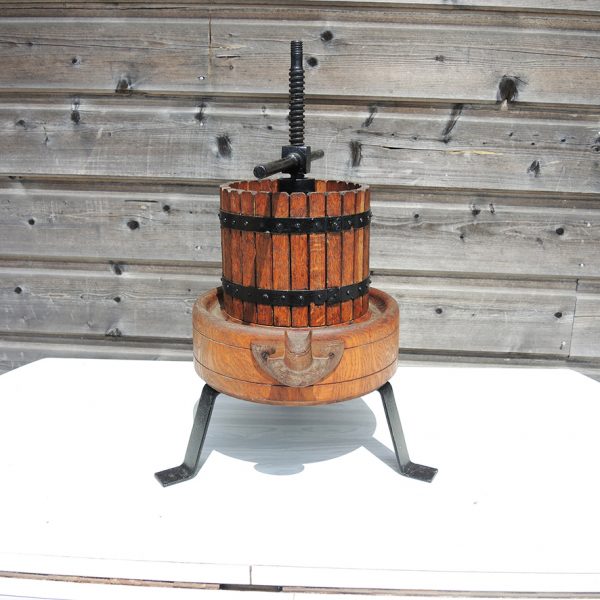 Ancien Pressoir à Fruits en Fer & Bois