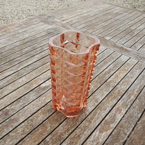 Ancien Vase Rosaline en Verre Moulé Rose