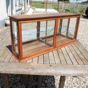 Ancienne Vitrine Artisanale en Bois & Verre (5)