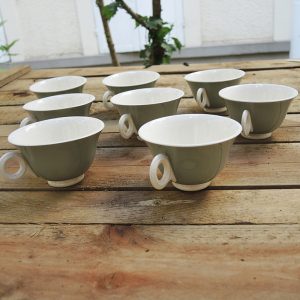 8 Anciennes Tasses à Café en Faïence Celadon Digoin & Sarreguemines
