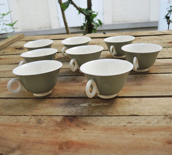 8 Anciennes Tasses à Café en Faïence Celadon Digoin & Sarreguemines