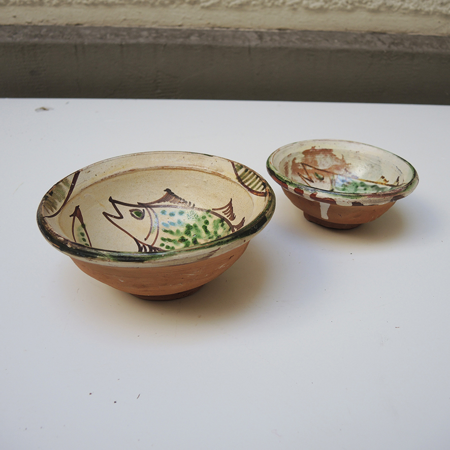 2 Anciens Bol en Terre Cuite Emaillée Décor Poisson (2)
