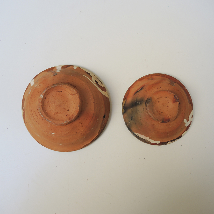 2 Anciens Bol en Terre Cuite Emaillée Décor Poisson (3)