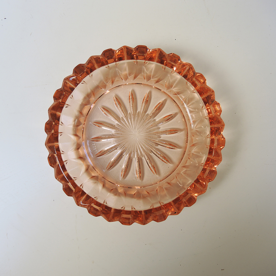 Ancien Cendrier Luminarc en Verre Rose (2)