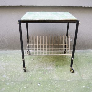 Ancien Meuble Vinyles à Roulettes