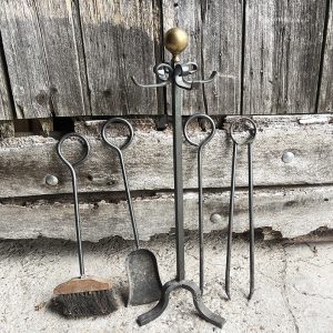 Ancien Serviteur de Cheminée en Fer Forgé & Laiton 4-Outils