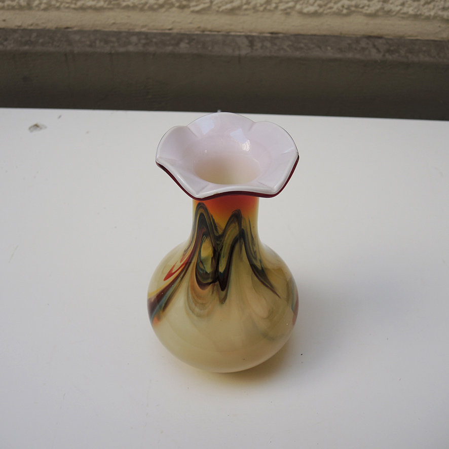Ancien Vase à Collerette en Verre Marbré (1)