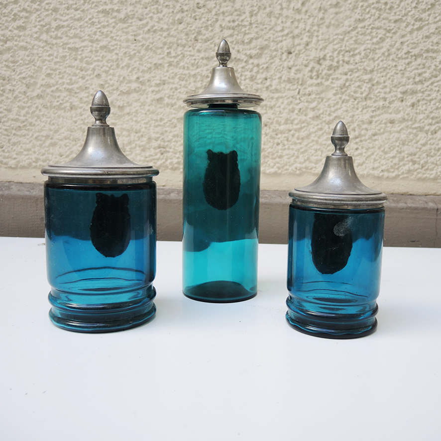 Ancienne Garniture de Toilette Etains à La Rose 3 Pots Bleus (3)