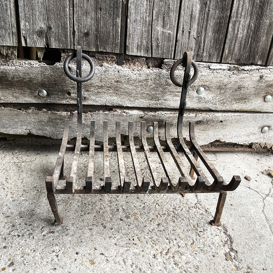 grille-de-cheminee-fonte-vintage Ancienne Grille de Cheminée en Fonte