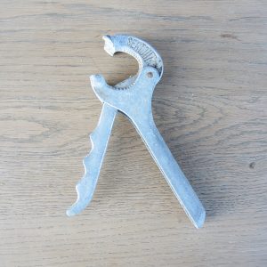 Ancienne Pince à Plat Sertout