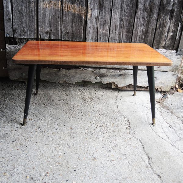 Ancienne Table Basse aux Pieds Compas en Bois Vernis