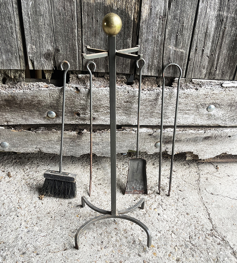 serviteur-cheminee-fer-forge-vintage Ancien Serviteur de Cheminée en Fer Forgé & Laiton 4-Outils