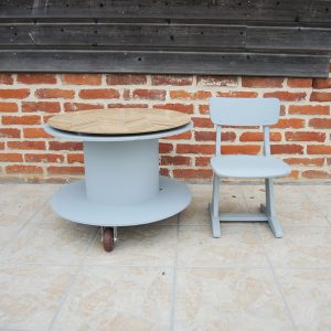 Anciennes Chaise & Table Relookées Pour Enfant