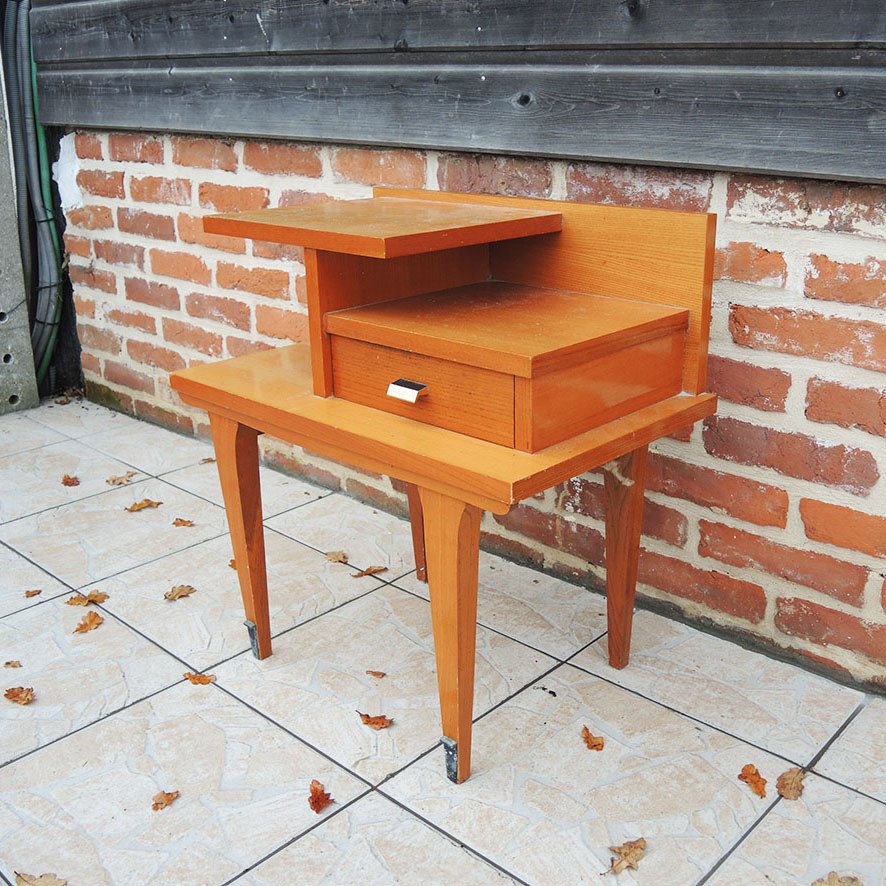 Ancienne Table de Chevet en Bois de Style Scandinave (4)