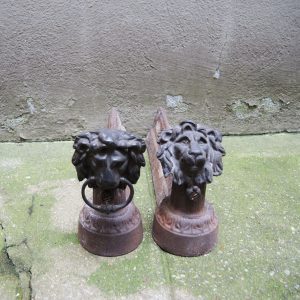 Anciens Chenets en Fonte Tête de Lion
